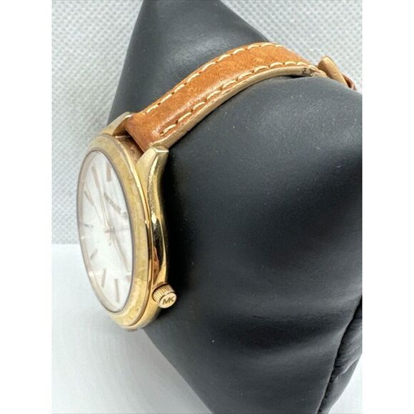 Michael Kors Slim Runway MK2284 Women's Brown Leather Analog Dial Watch JNA667 - Picture 2 of 11